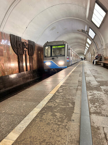 Tretyakovskaya (Moscow, Kaluzhsko-Rizhskaya Line, Tretyakovskaya metro station) metro stansiyasi