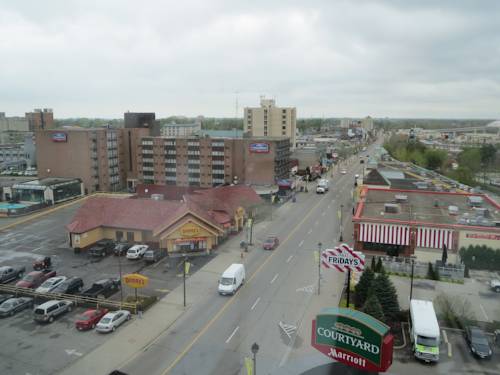 Фото Courtyard by Marriott