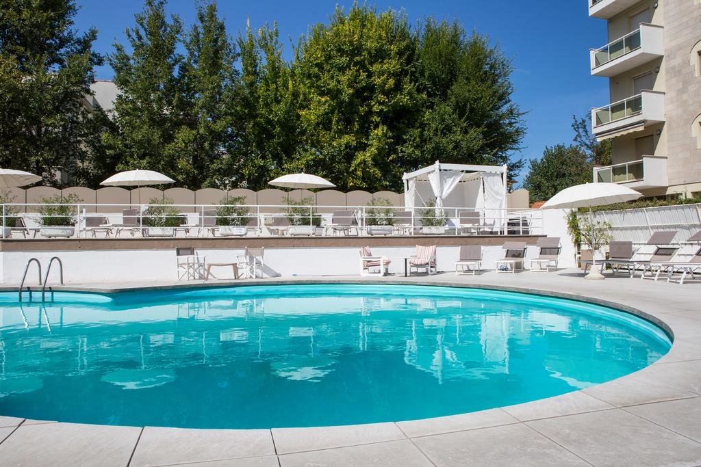 Фото Hotel Fra i Pini