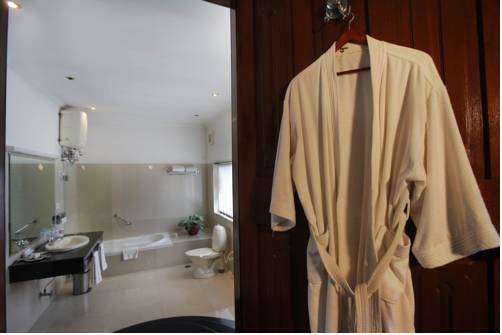 Фото Отель Jayamahal Palace