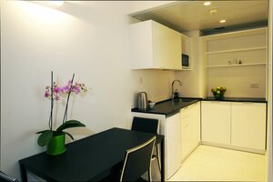 Хостел Best Western Regency Suites Hotel