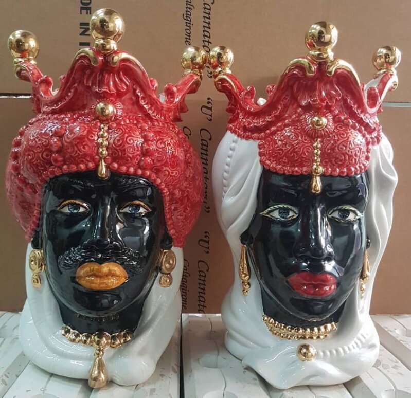 Home goods store U' Cannataru, Caltagirone, photo