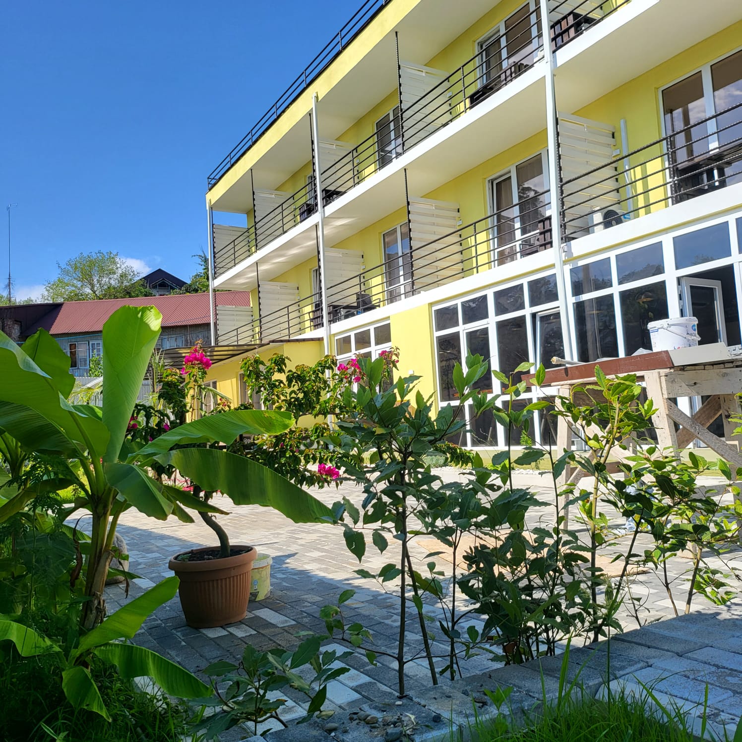 Фото отеля 2