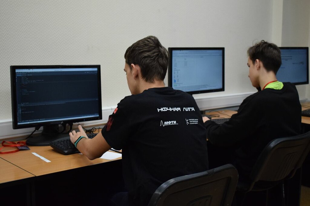 مركز تعليمي Laboratory for IT Education Development ، ، صورة
