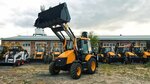 Excavator Center (Moscow, Volokolamskoye Highway, 142с6) ، معدات بناء الطرق