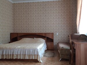 Hotel Oktyabrskaya (Vologda Region, rabochiy posyolok Kaduy, ulitsa Kurmanova), hotel