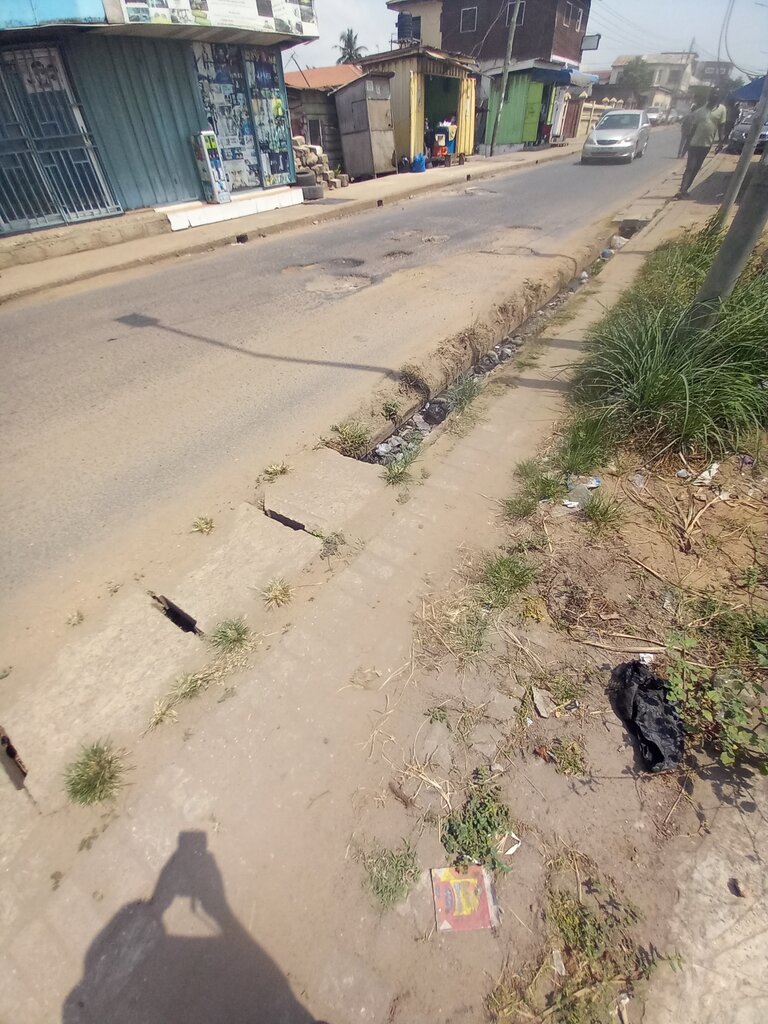 Mobile phone store Psg, Accra, photo