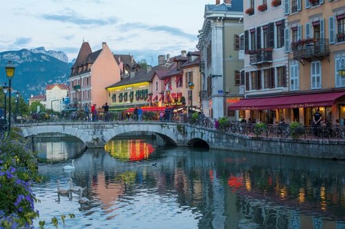 Гостиница Campanile Annecy Centre - Gare в Анси