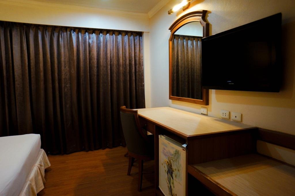 Фото Station One Hotel