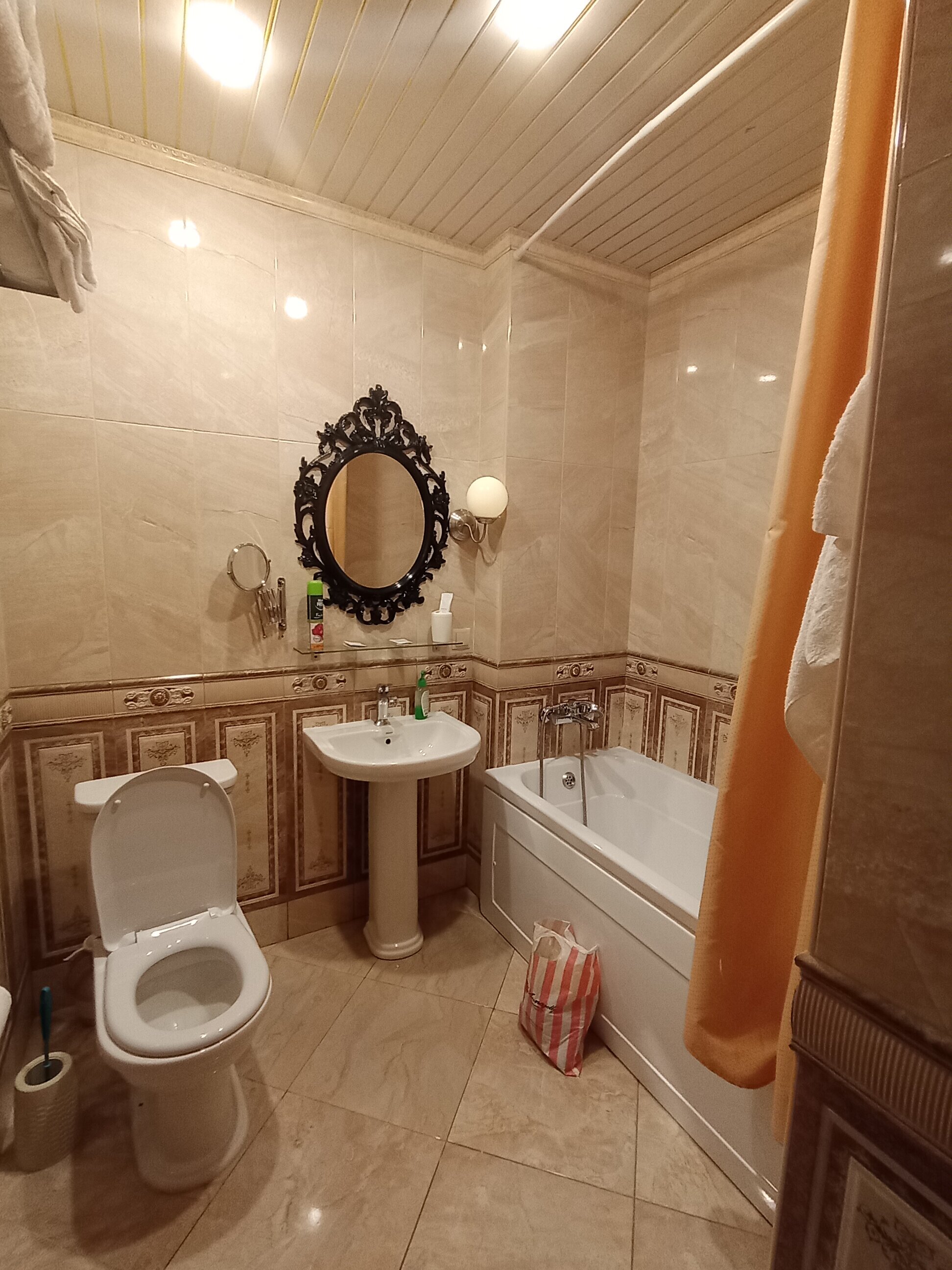 Фото Hotel Central