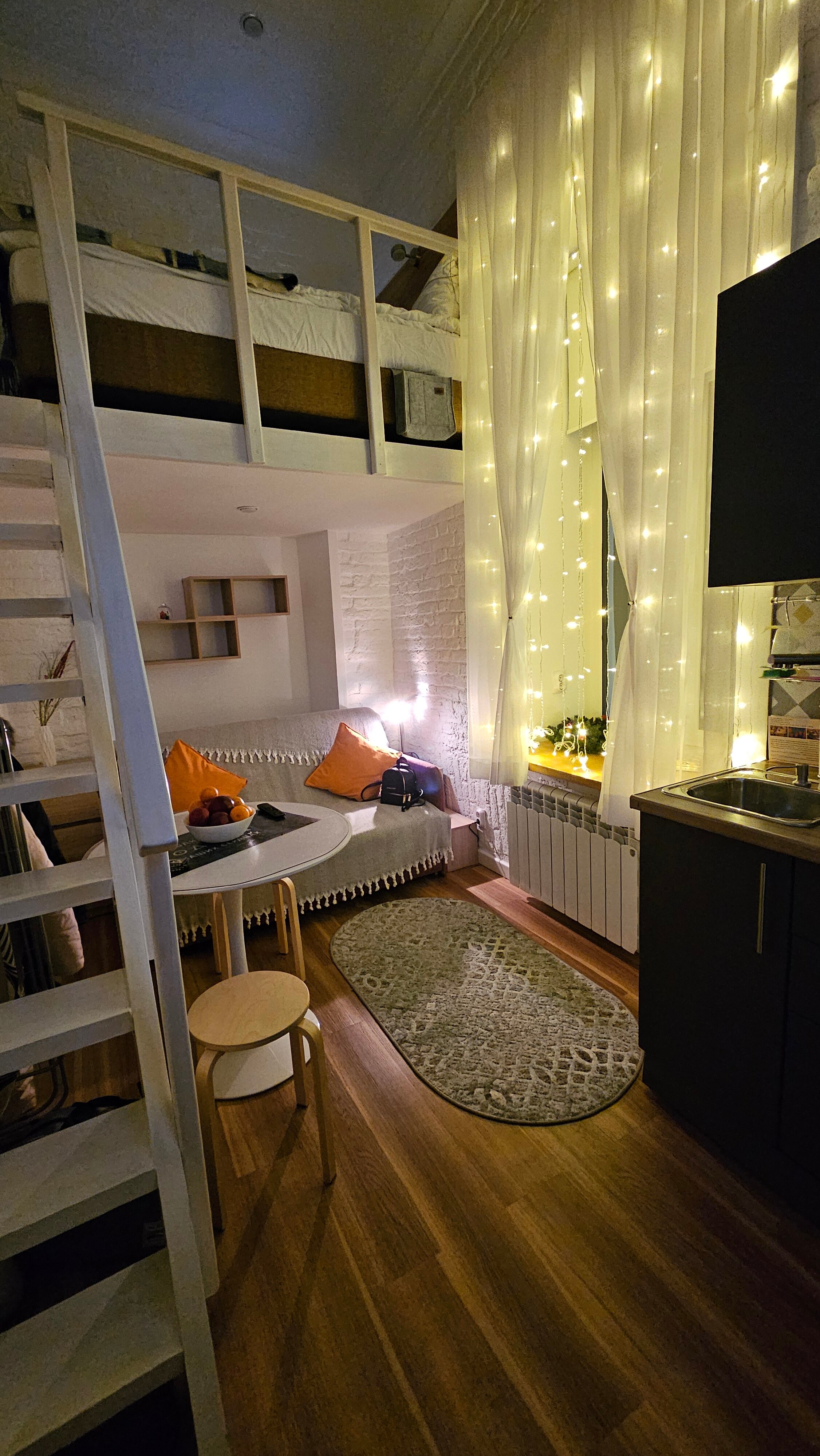 Фото Loft and Home Apartments