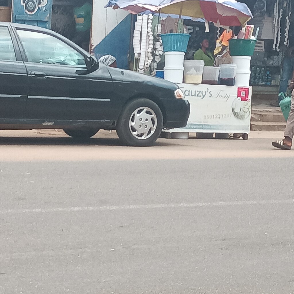 Fast food Fauzy's Tasty, Accra, photo