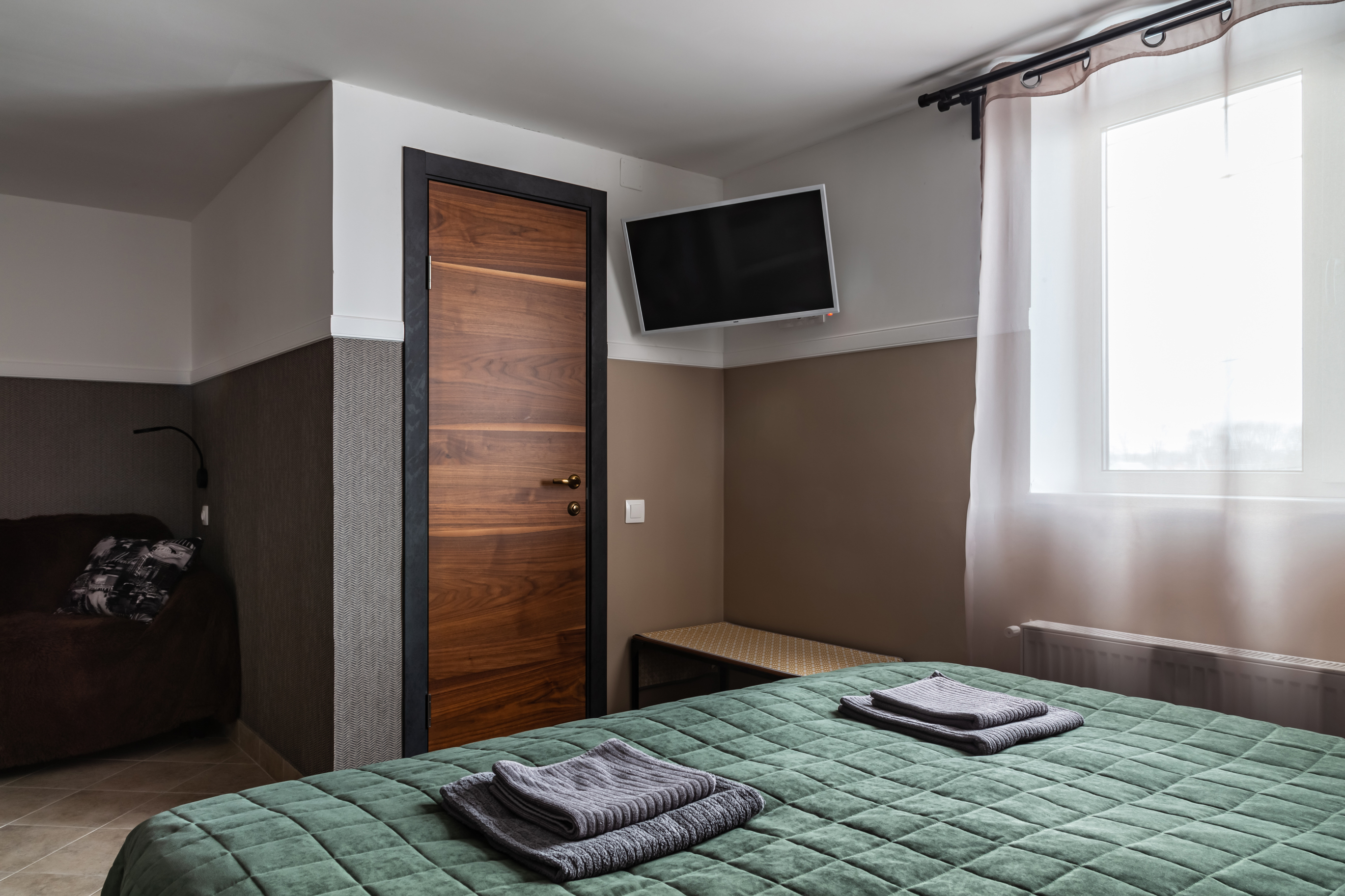 Фото Тополя