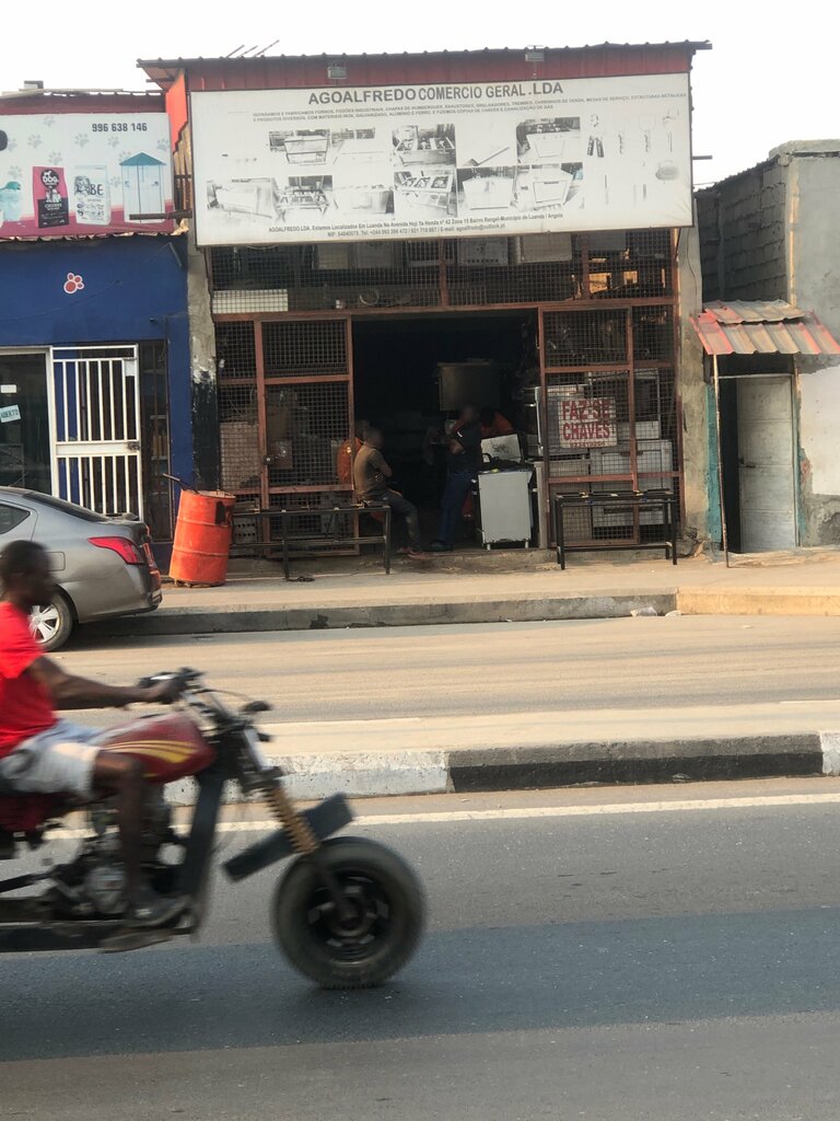 Household goods and chemicals shop Agoalfredo Comercio Geral, Loanda, photo