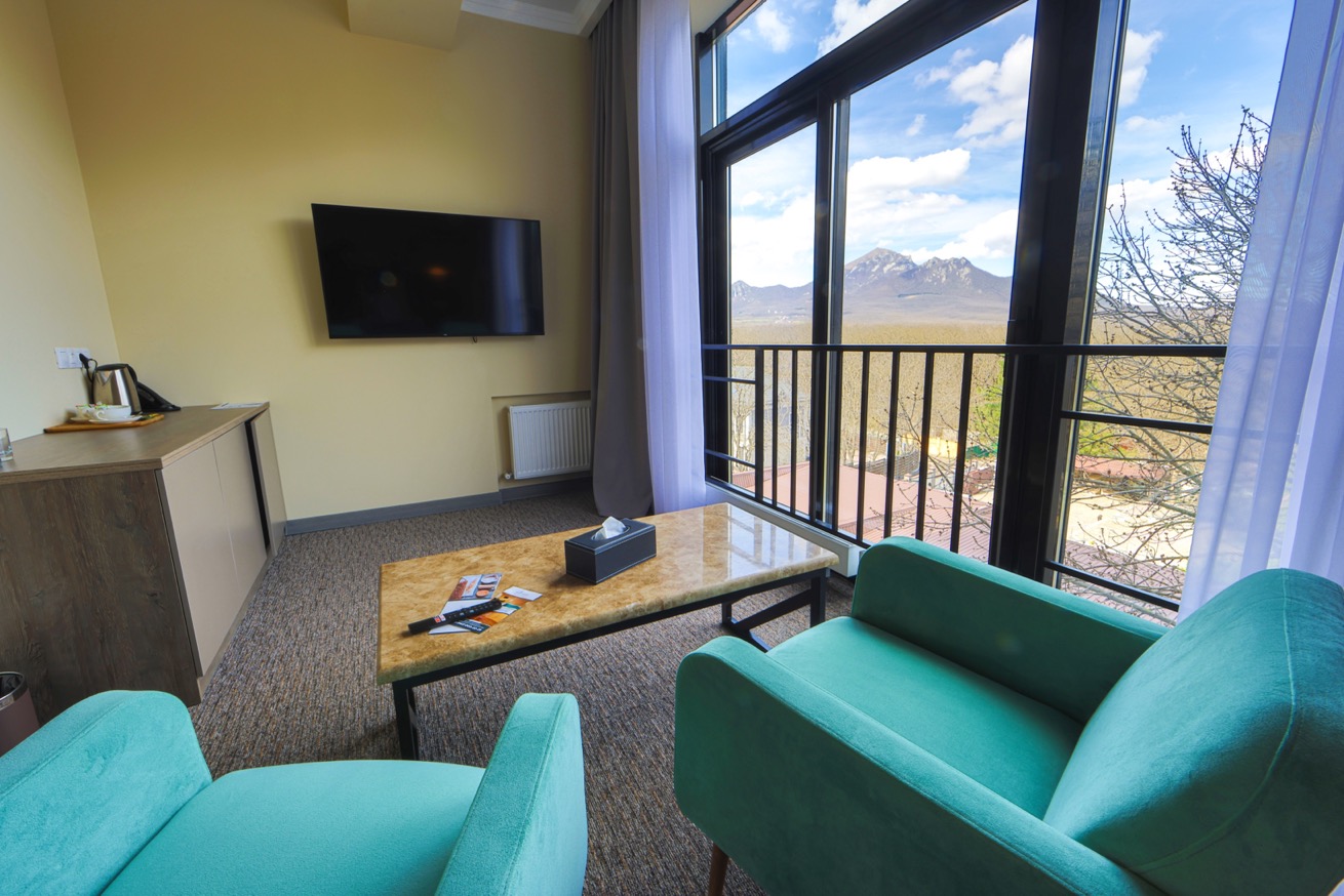 Фото отеля 2