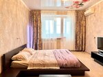 Rent House on Enthusiasts 23 (Entuziastov Street, 23), alojamiento en alquiler diario