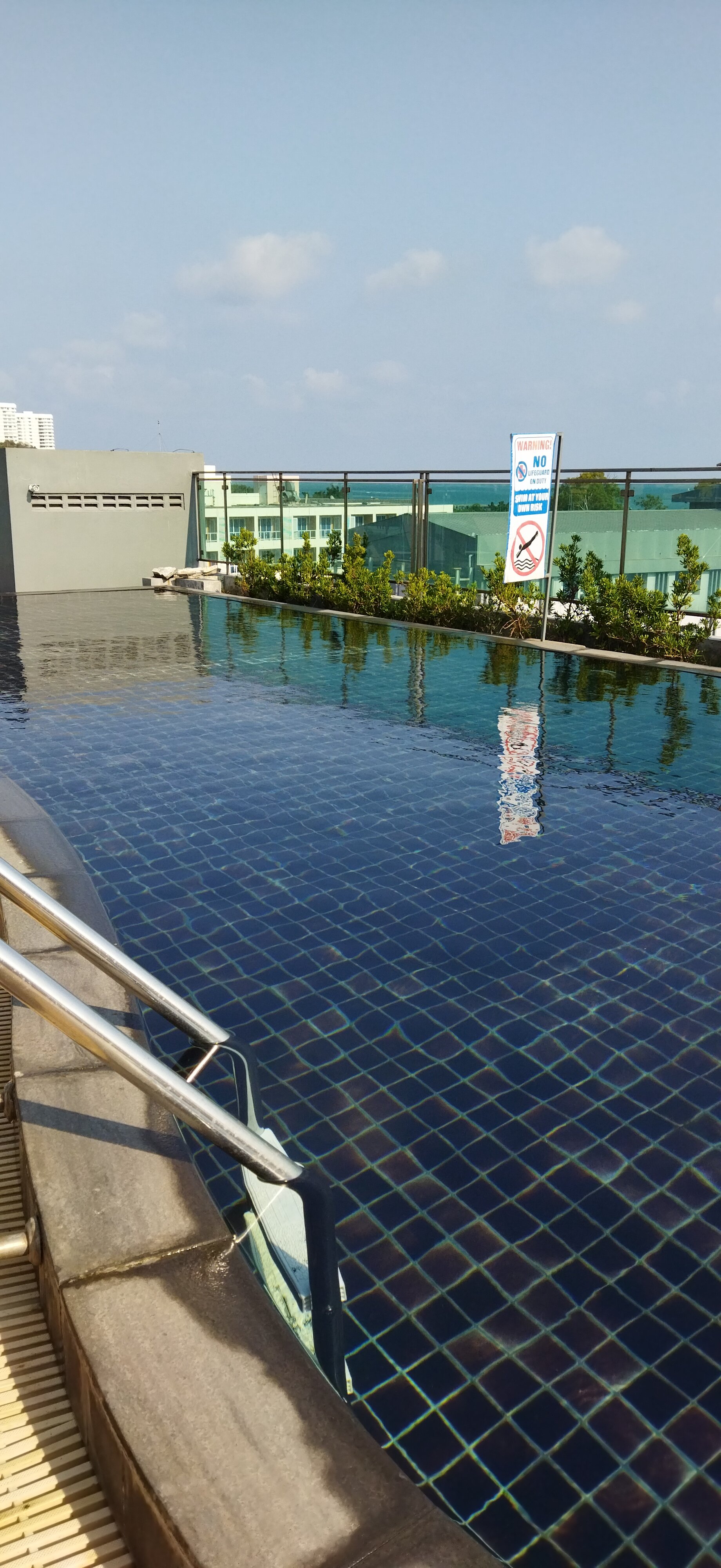 Фото The Sun Xclusive