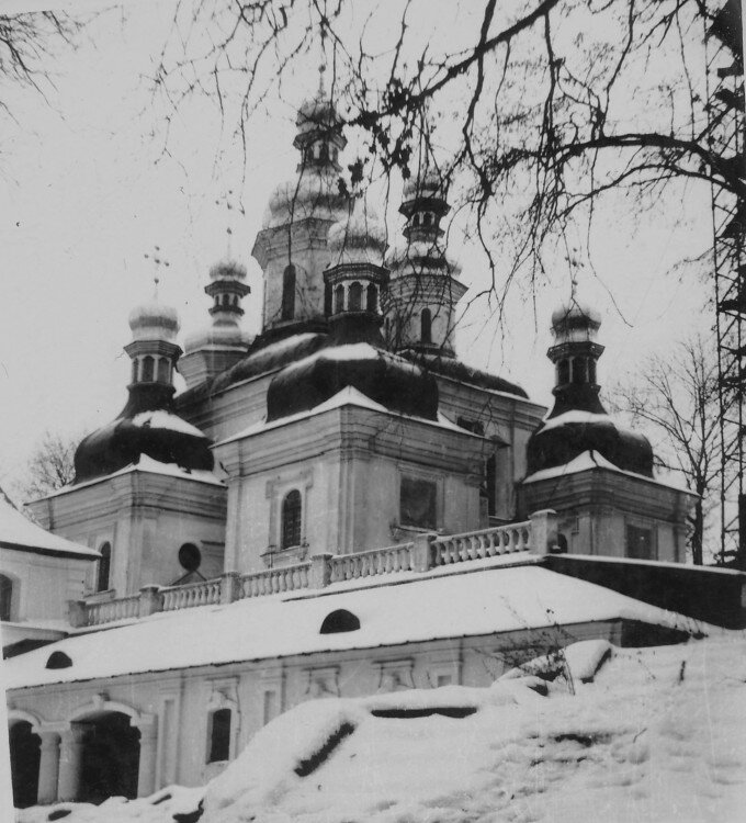 Лаврская улица киев