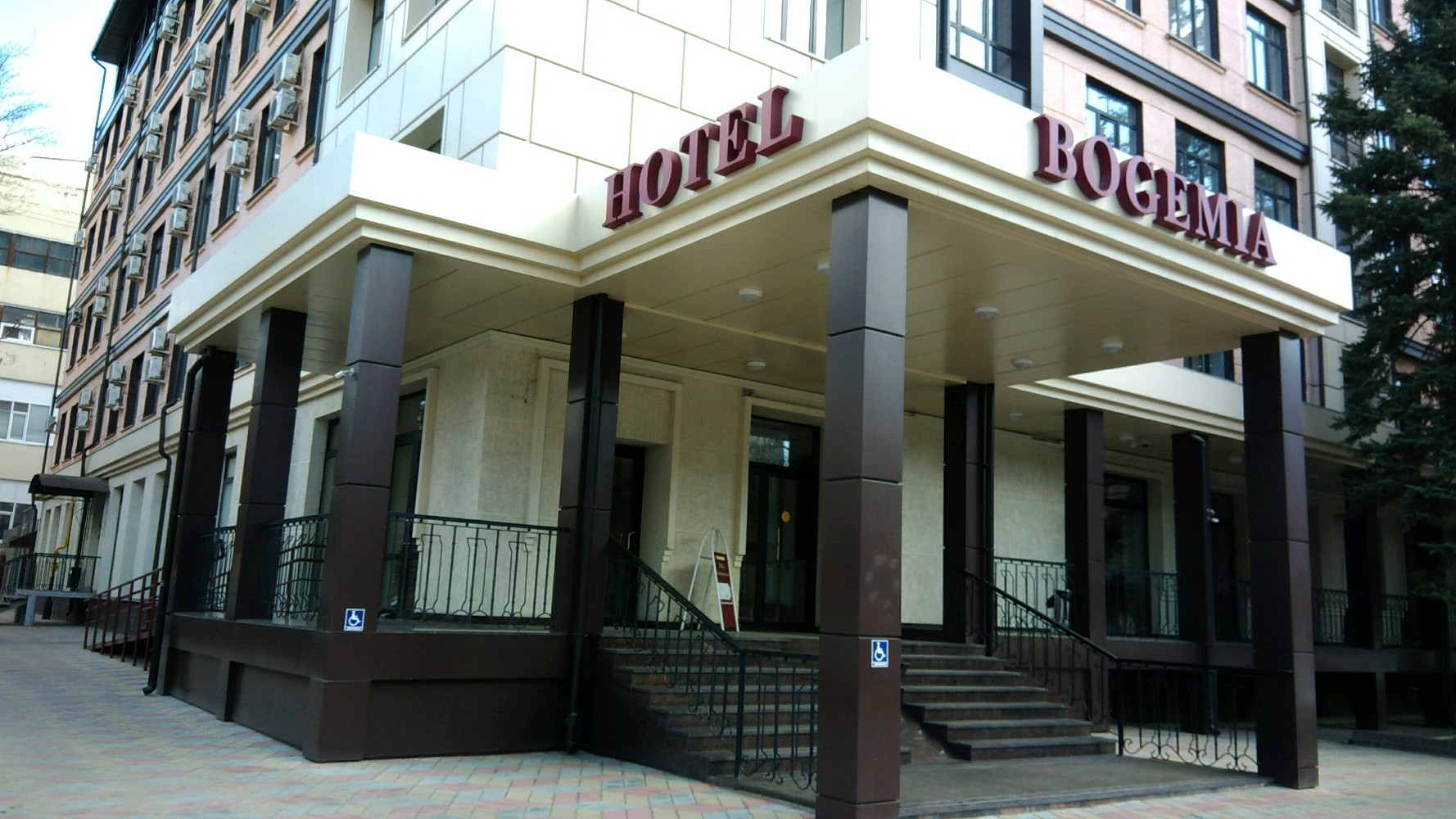 Фото отеля 2