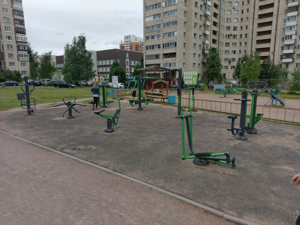 Гагаринский парк Симферополь спортплощадка