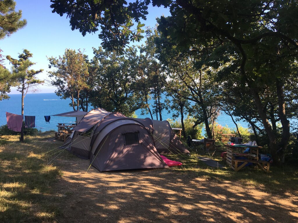 В палатках на черном море