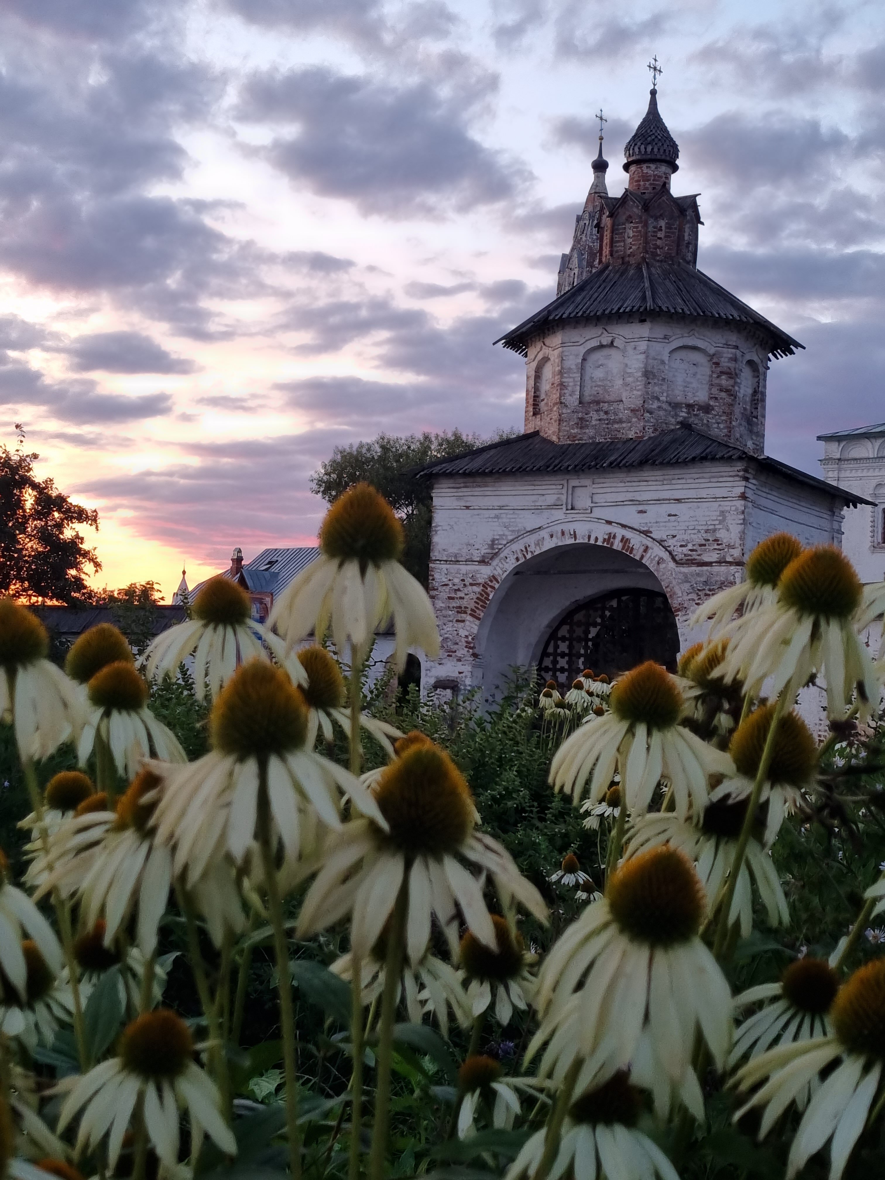 Фото Русская изба с баней