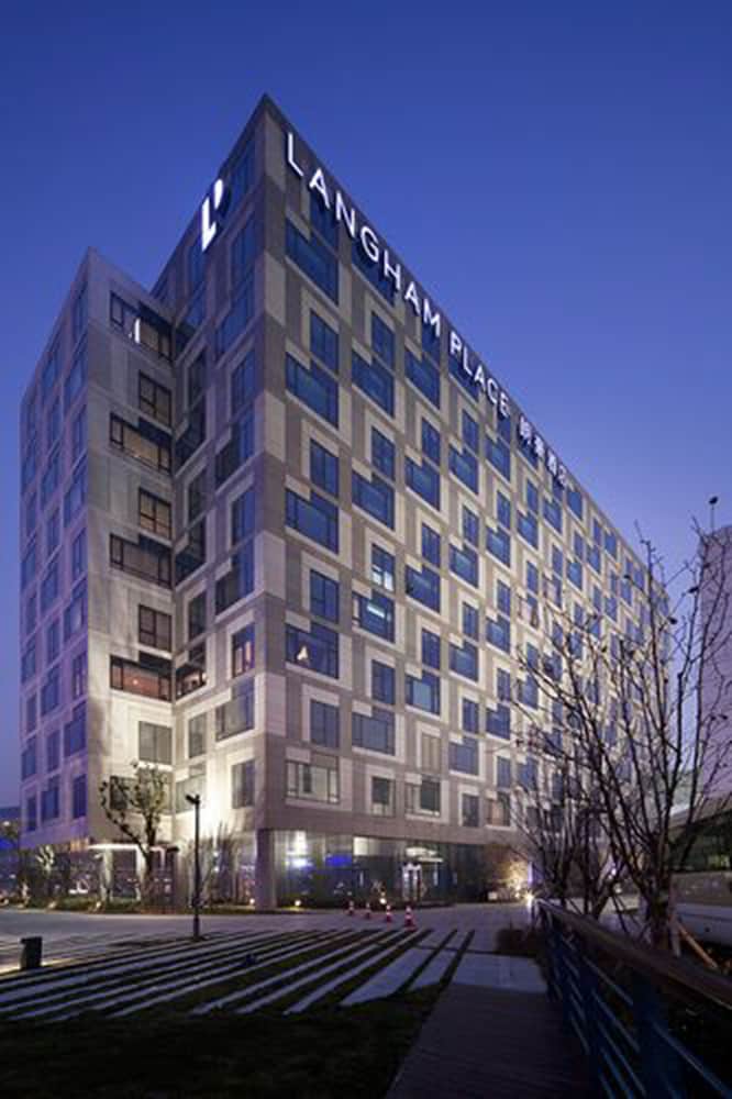 Фото Langham Place Ningbo
