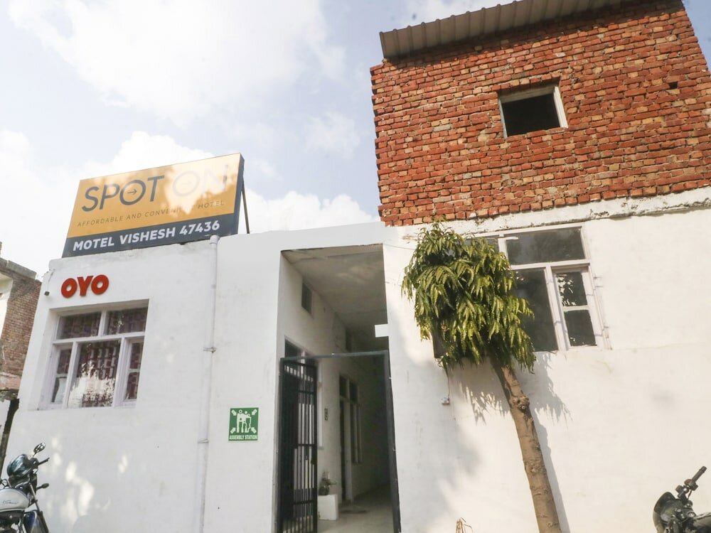 Фото Spot On 47436 Motel Vishesh
