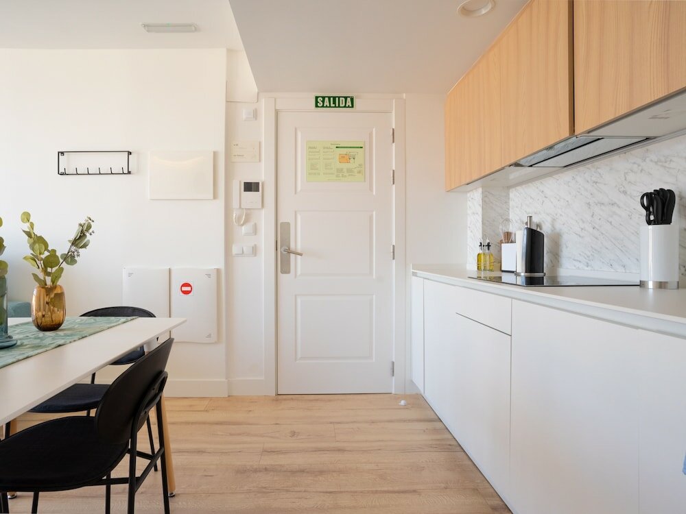 Фото Limehome Haro Calle de la Vega