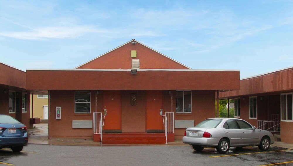 Фото Magnuson Hotel Cedar City