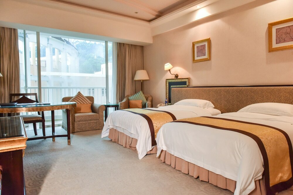 Фото Dongguan Mcb Lake Hotel