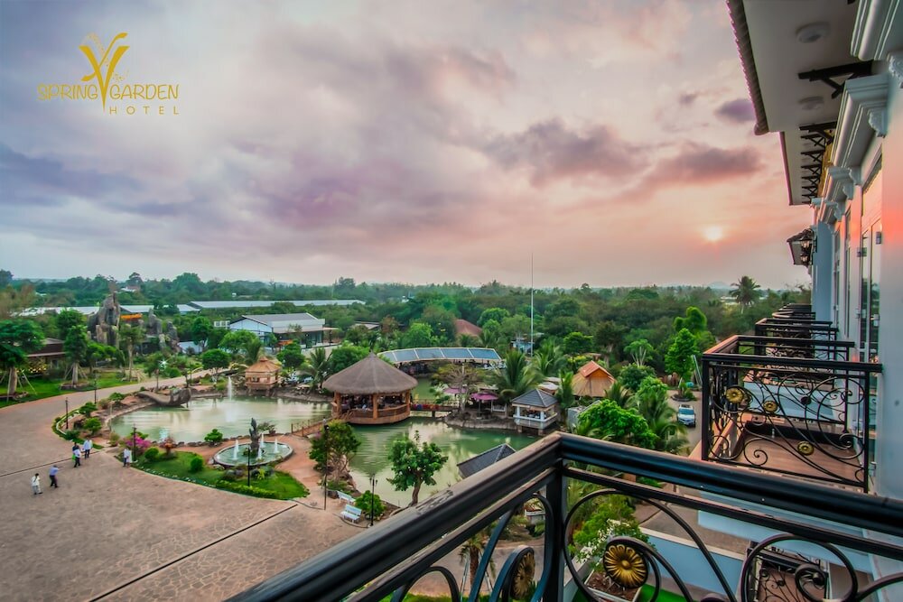 Фото Spring Garden Hotel