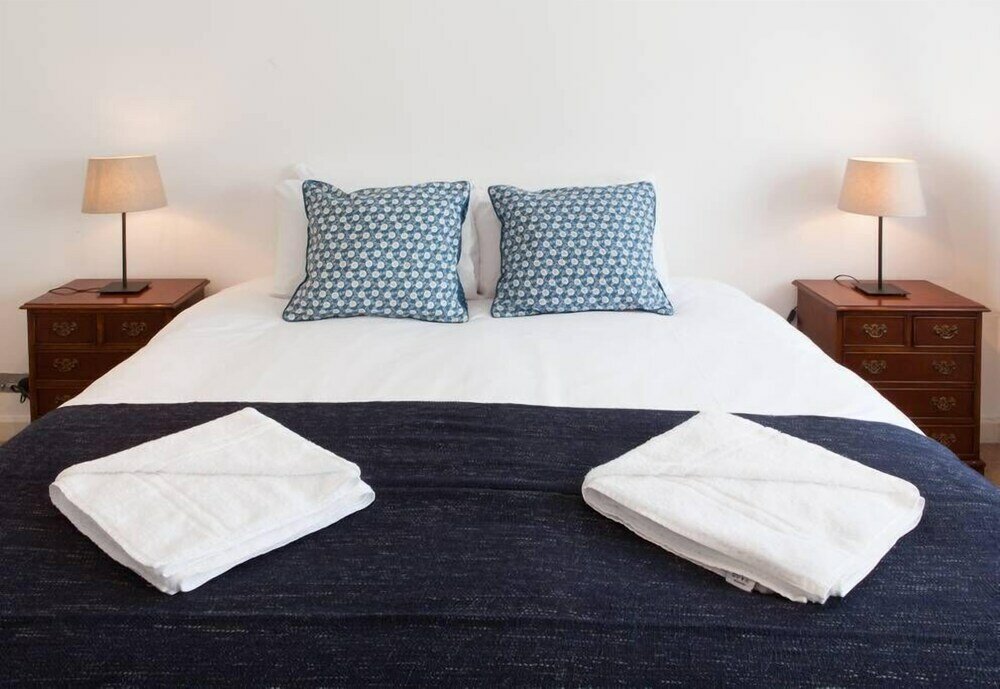 Фото Stylish Apartments next to Buckingham Palace