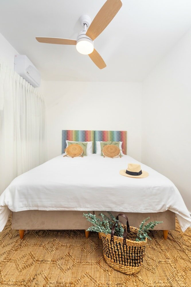 Фото Vibrant Achziv Apartment