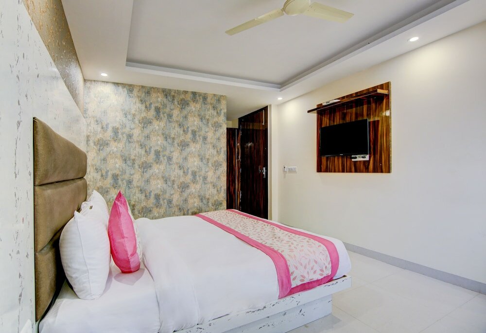 Фото Hotel D'Capitol Delhi Airport