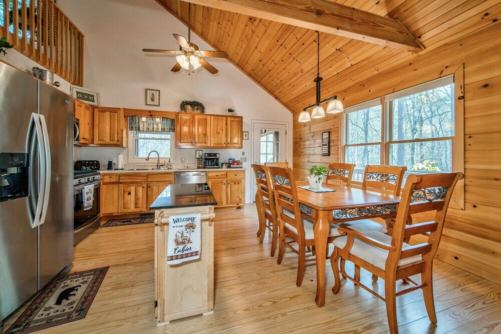 Фото Leisure Bear Lodge