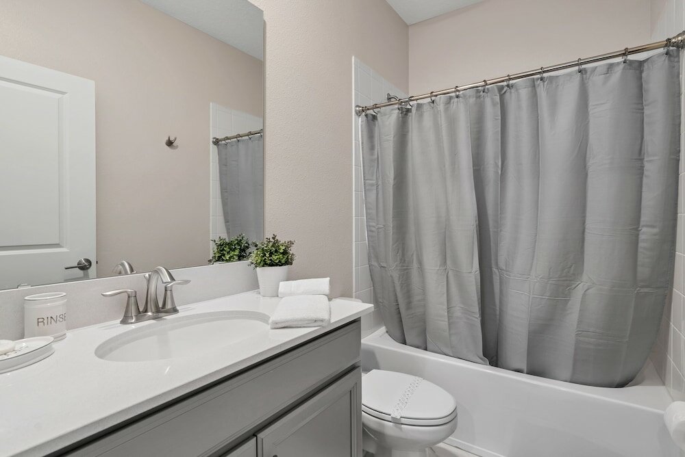 Фото Edgy, Modern 6 Bed 5 Bath