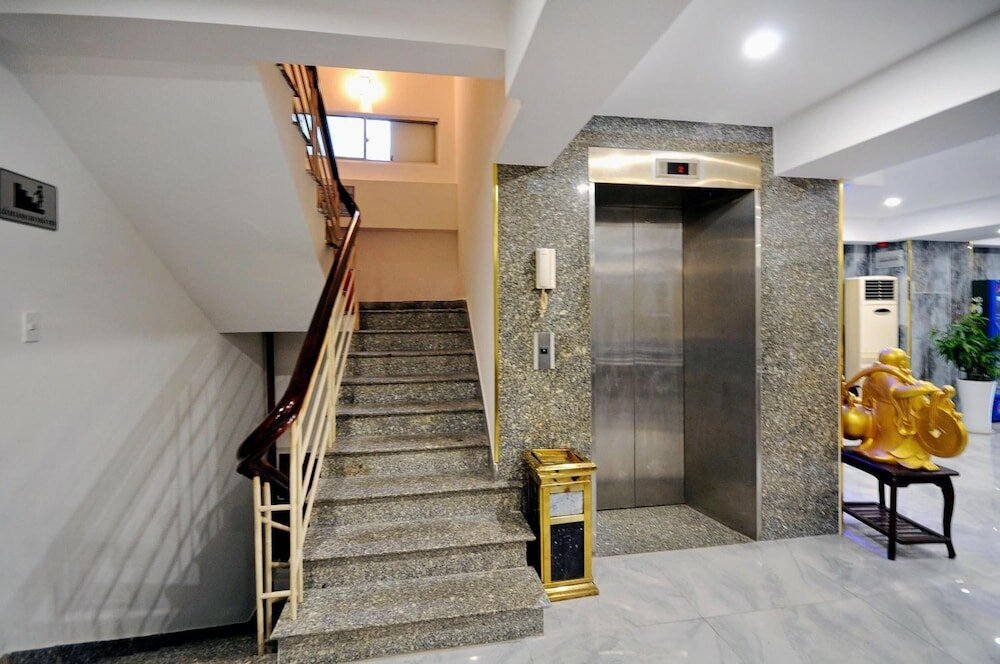 Golden Lotus Hotel - 13