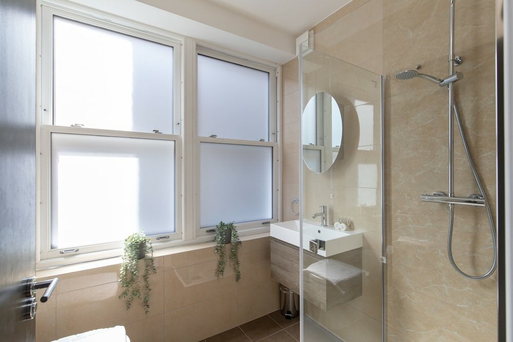 Фото Home. ly London Liverpool Str Apartments