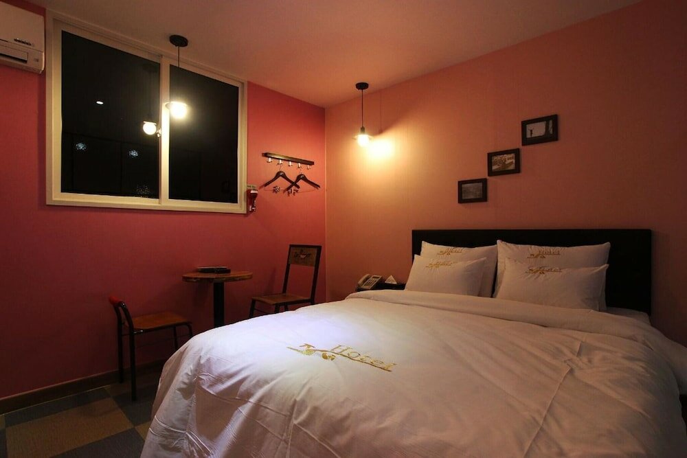 Фото Yeosu Hakdong Ja Self Check-in Motel