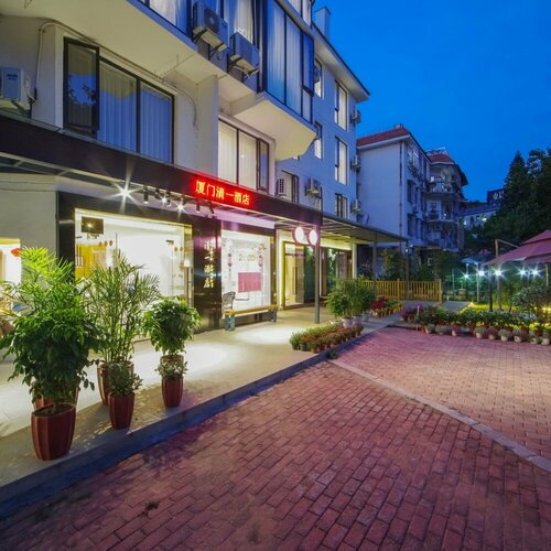 Xiamen Qingyi Hotel