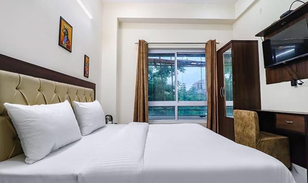 Фото Fabhotel Maira Heights