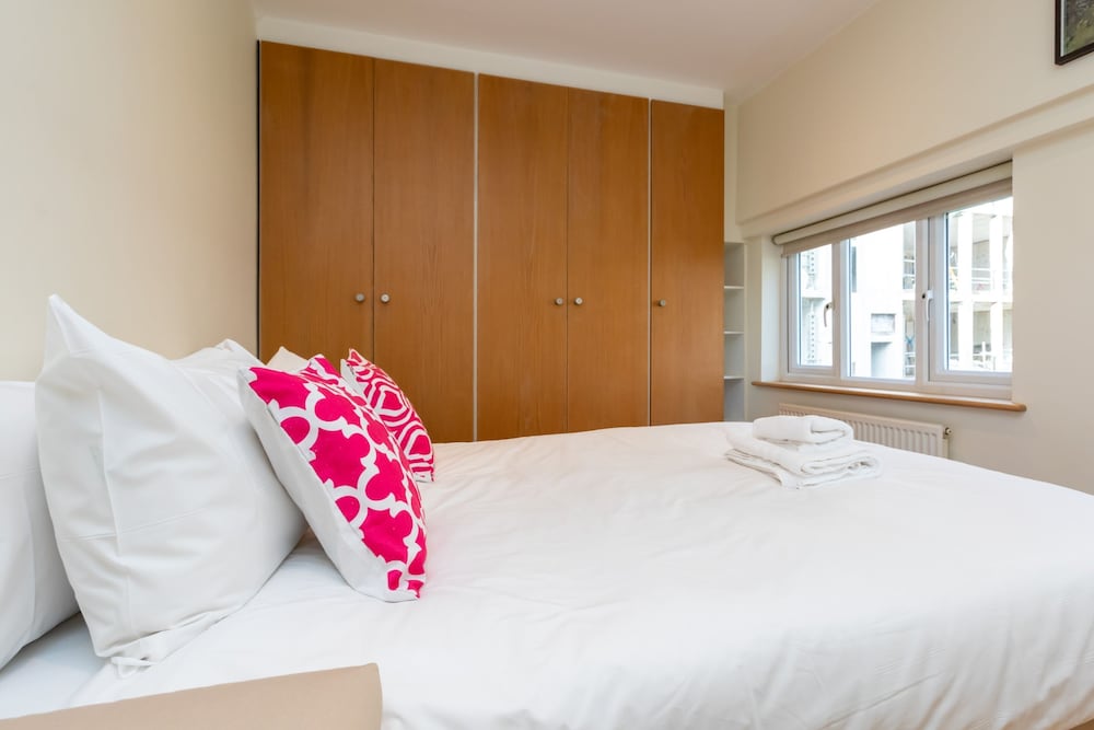 Фото Modern and Bright 3 Bedroom House in Paddington