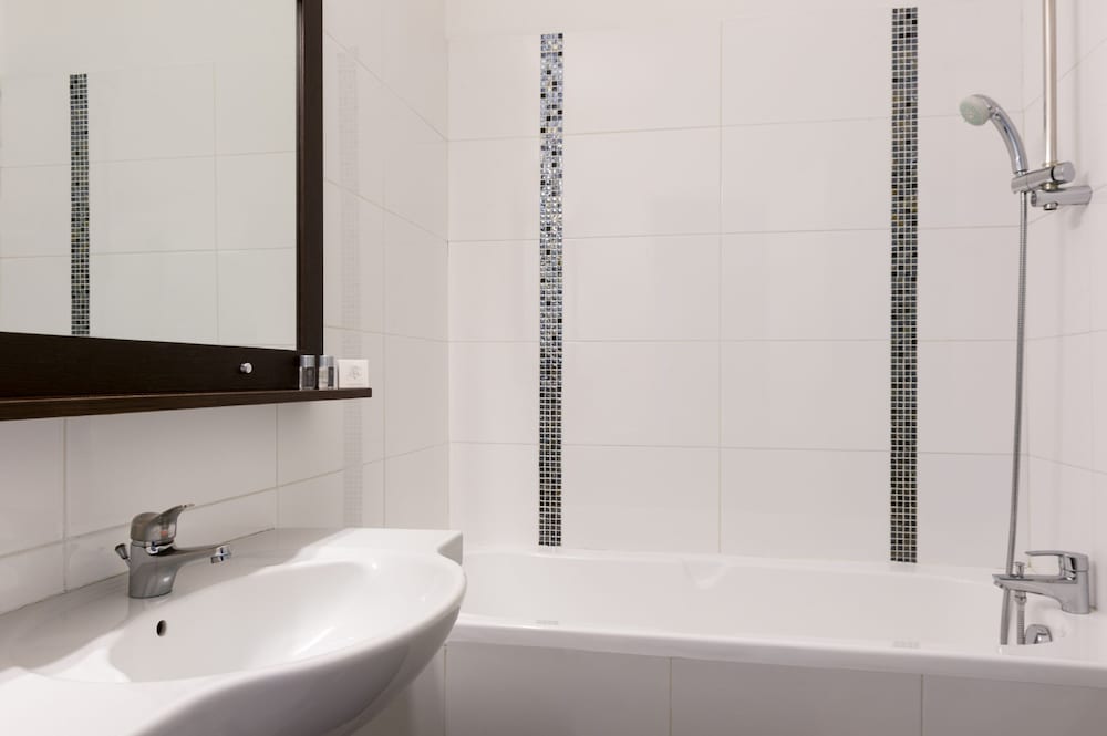 Фото The Originals City, Hôtel Paris Sud, Orly-Draveil