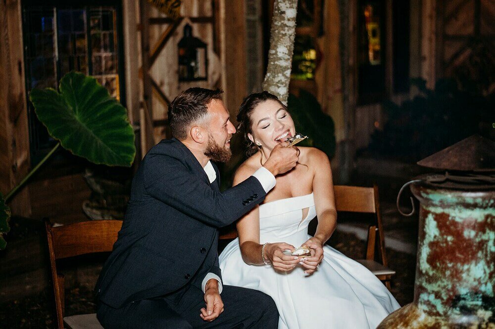 Фото Cedar Oaks Inn The Bath House