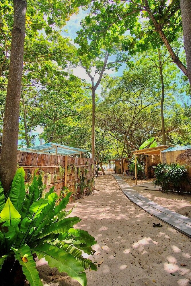 Фото Beach House Camp