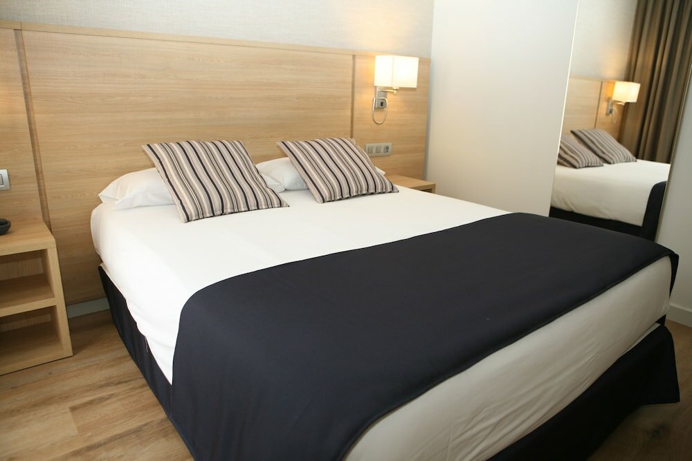 Фото Отель Terminus Puigcerdà