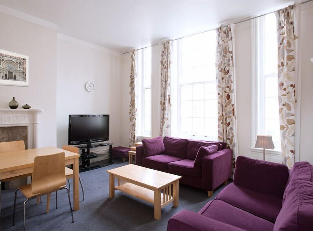 Фото Cavendish House