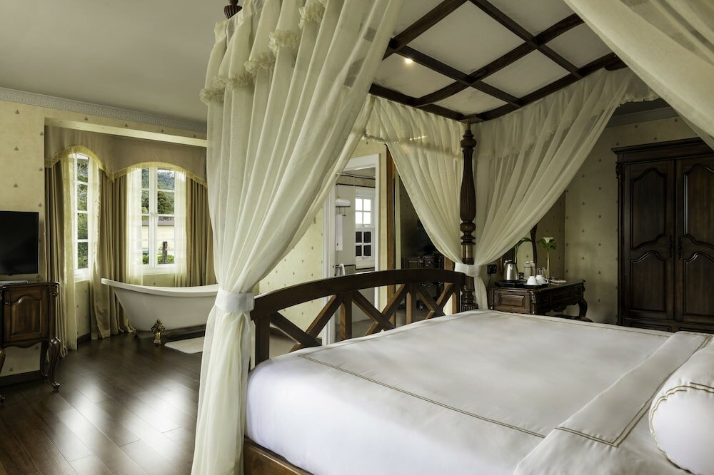 Фото The Westbury Palace