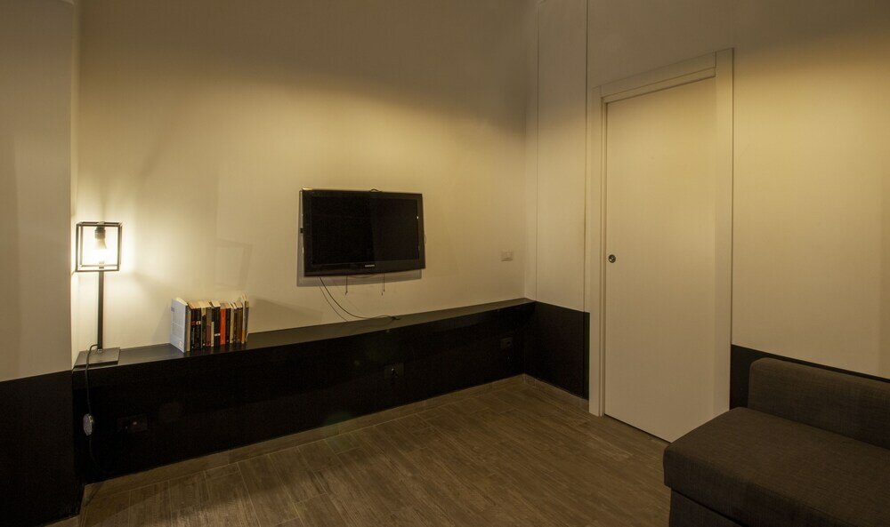 Фото Piazza Vittorio Emanuele Netflix Studio